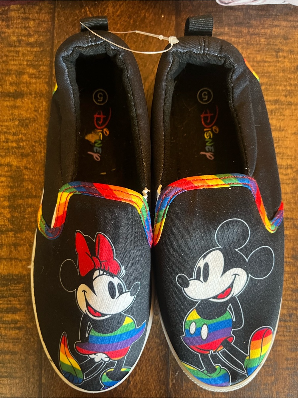 ♥️ $15 FINAL PRICE♥️ Disney Pride Mickey Minnie Mouse shoes 5